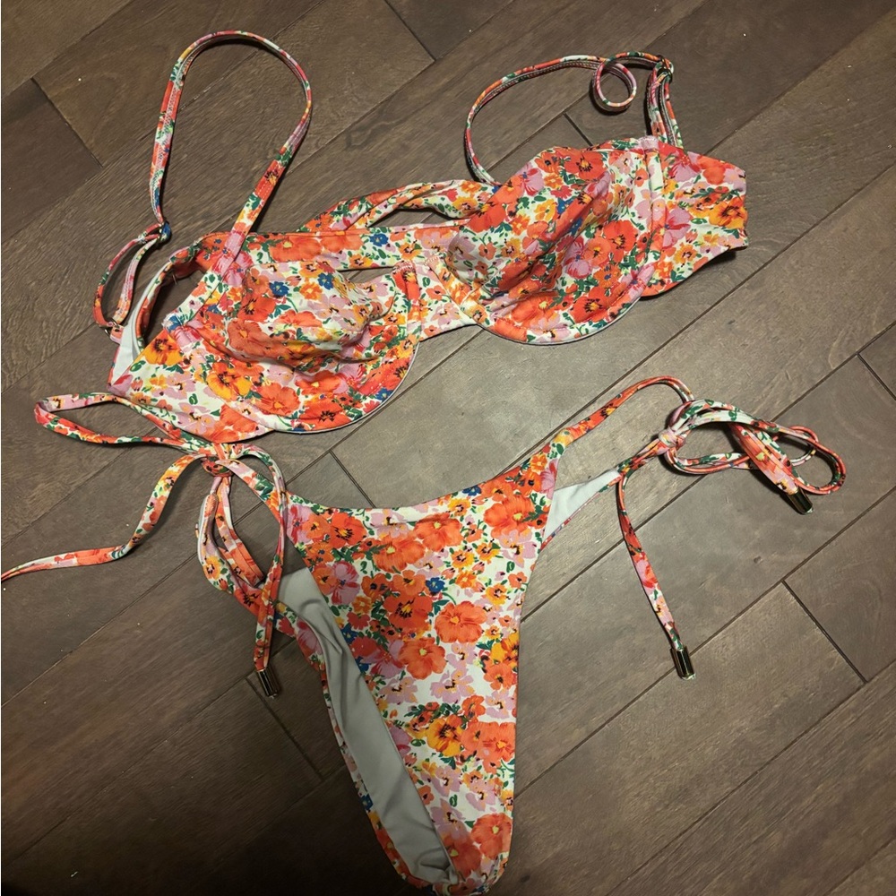 Monday Swimwear Floral Bikini Set